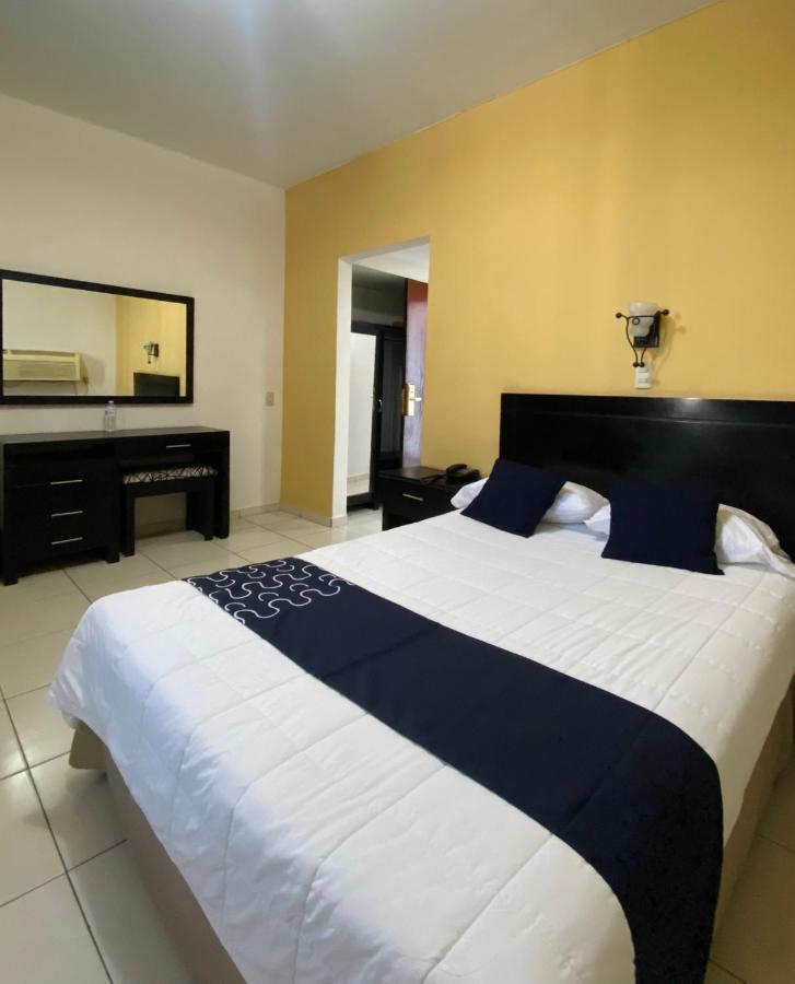Hotel Impala De Tampico Esterno foto